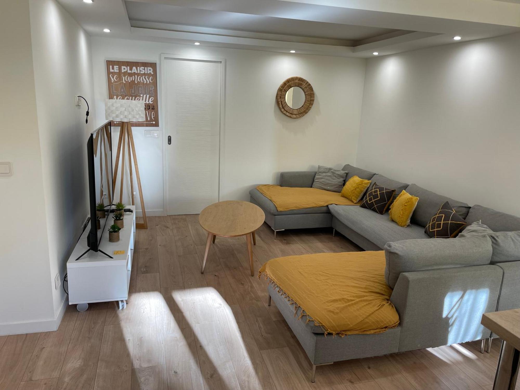 Joli Rez De Jardin 4 Pieces A Cagnes Sur Mer Екстериор снимка